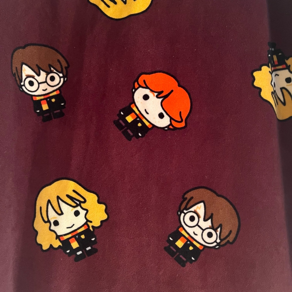 Harry Potter Burgundy Chibi Characters Fleece Top Cartoon - Picture 3 of 4